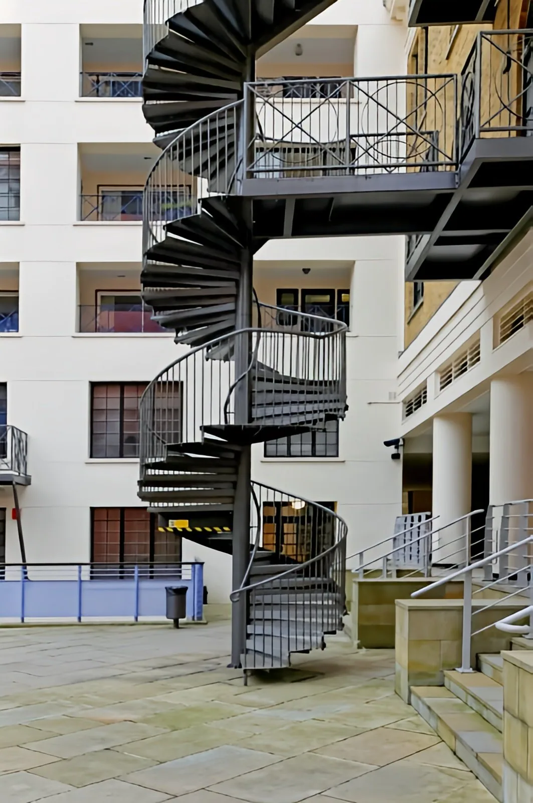 Steel stairs & handrails: a fabrication checklist